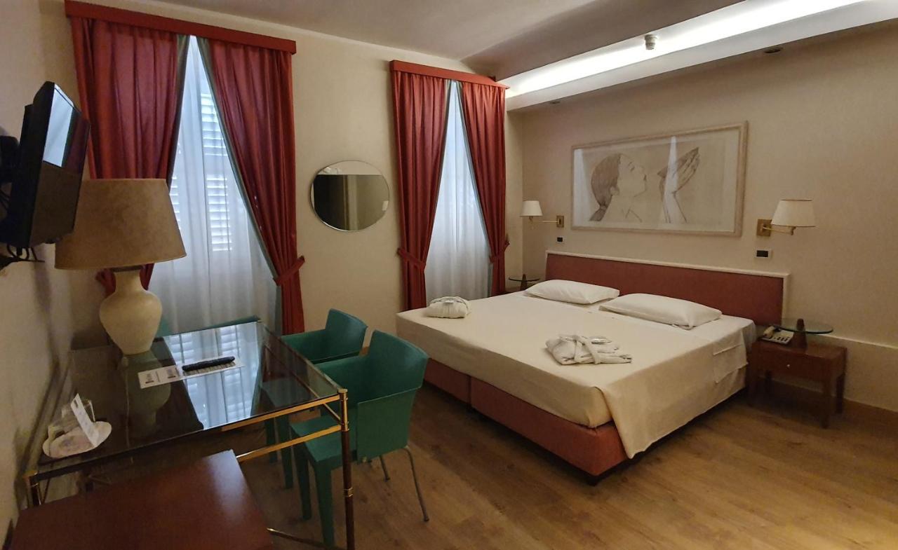 Hotel Colombia Triëst Buitenkant foto